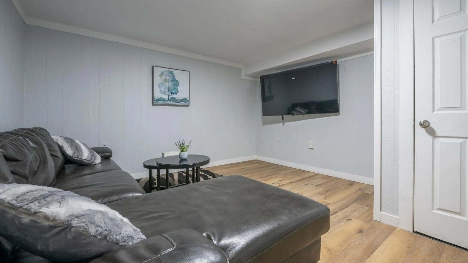 Cute Highlandpark House Apartment Calgary
